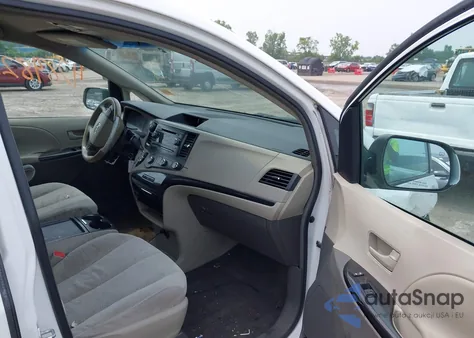 2011 Toyota Sienna Le V6 z USA, uszkodzony, nr VIN 5TDKK3DCXBS059016